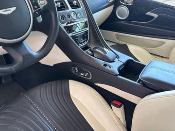 صورة مصغرة 27 لـ 2016 Aston Martin DB11