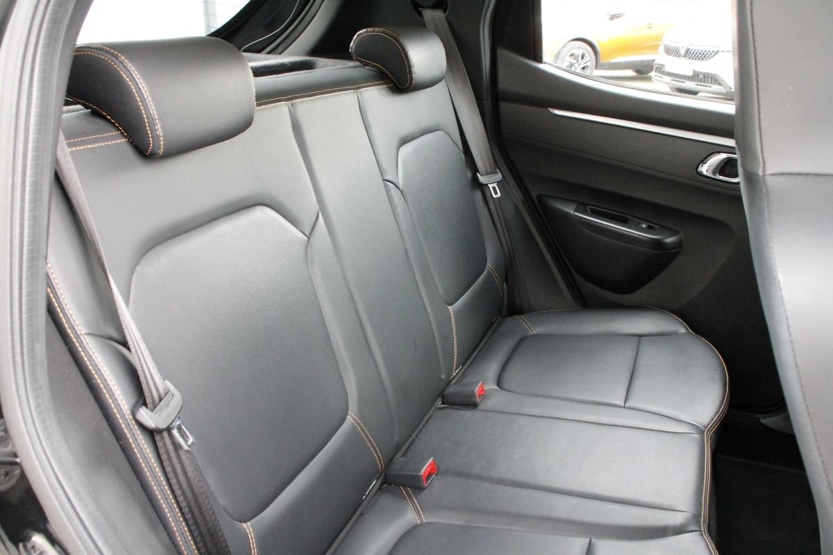 Fahrzeugabbildung Dacia Spring Electric Comfort Plus