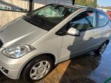 Mercedes-Benz A 150 BlueEFFICIENCY - - Mercedes-Benz A 150 mit Benzin-Antrieb