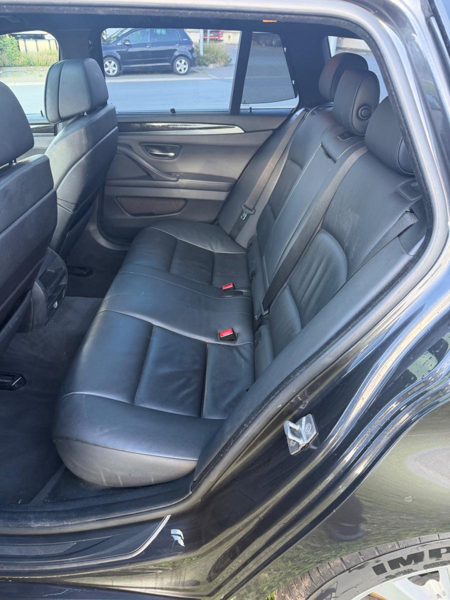 BMW 525 2011 — photo 11