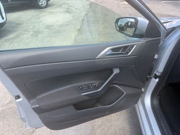 Volkswagen Polo - 8