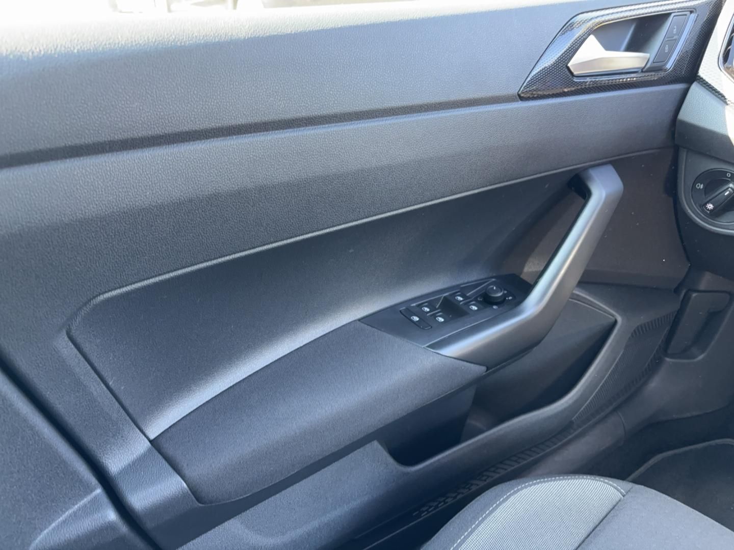 Fahrzeugabbildung Volkswagen Polo Life 1,0 l,Navi,SH,Climatronic,LED,Telefons