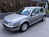 Volkswagen Golf 4 1.6 Automatik TÜV NEU Za... - Volkswagen Golf aus 2003: 1.6