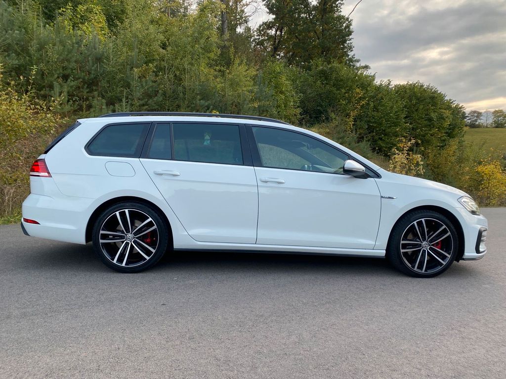 Image of Volkswagen Golf