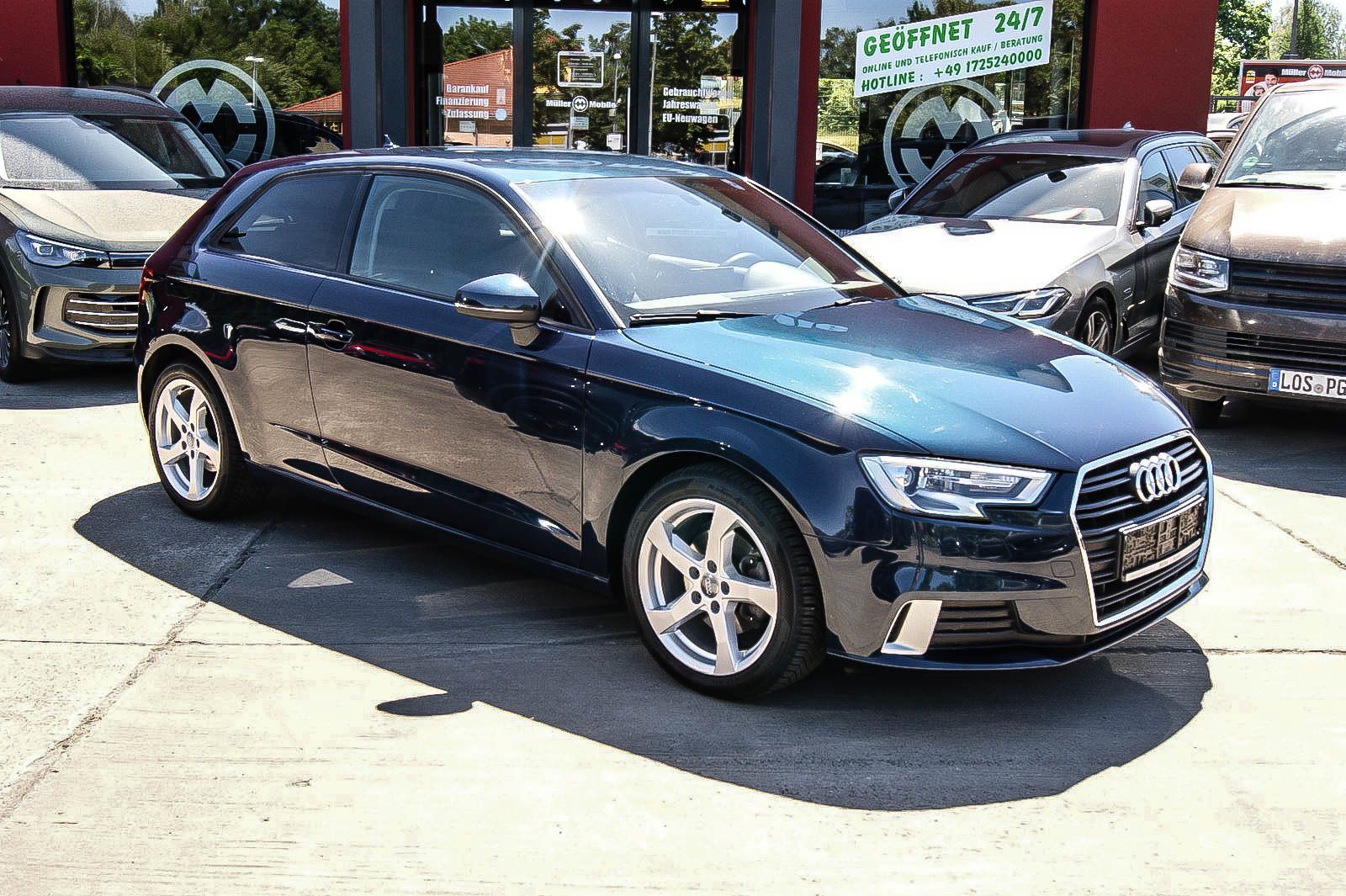 Fahrzeugabbildung Audi A3 30 TFSi SPORT S-tronic XENON NAVIGATION PDC