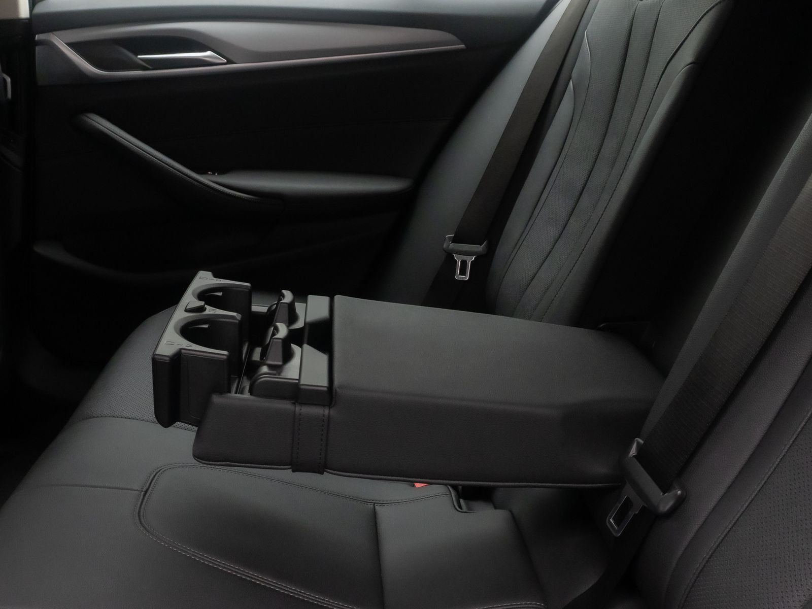 Fahrzeugabbildung BMW 520d Alarm DAB Kamera 4xKlima Parkas Leder Sport