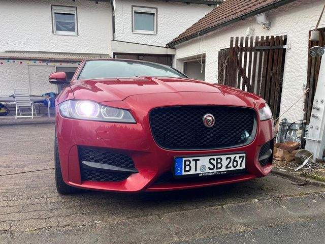 Jaguar XF 30d 300PS R-Sport Automatik R-Sport