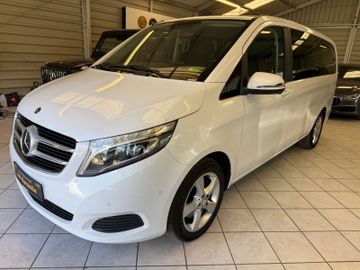 Mercedes V 220 - 2