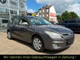 Hyundai i30 cw Comfort* KLIMAAUTO *1. HAND* AHK* PDC - Hyundai i30 Comfort mit Diesel-Antrieb