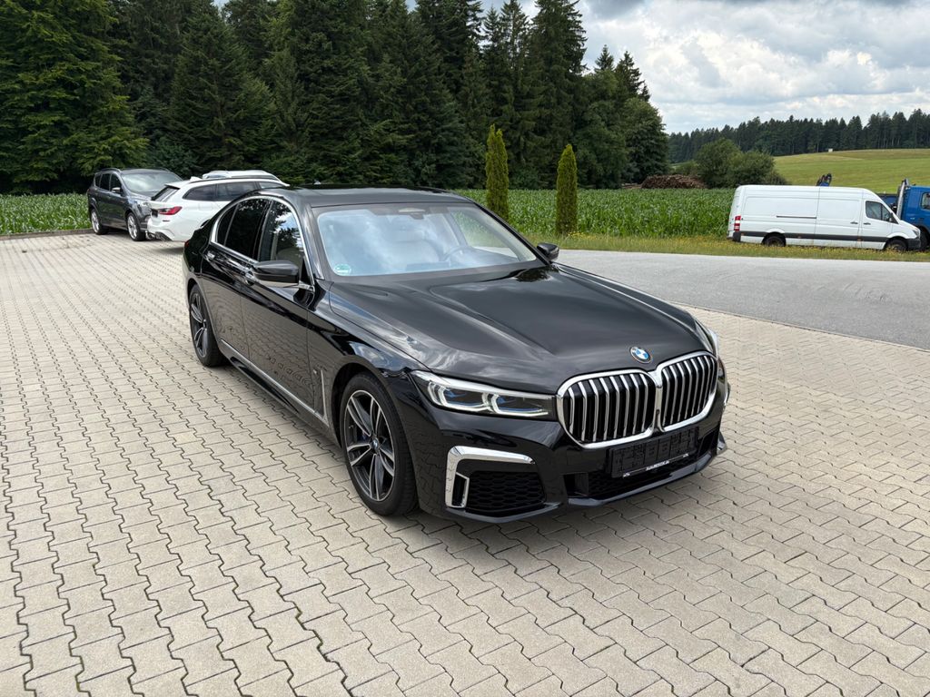 BMW 750