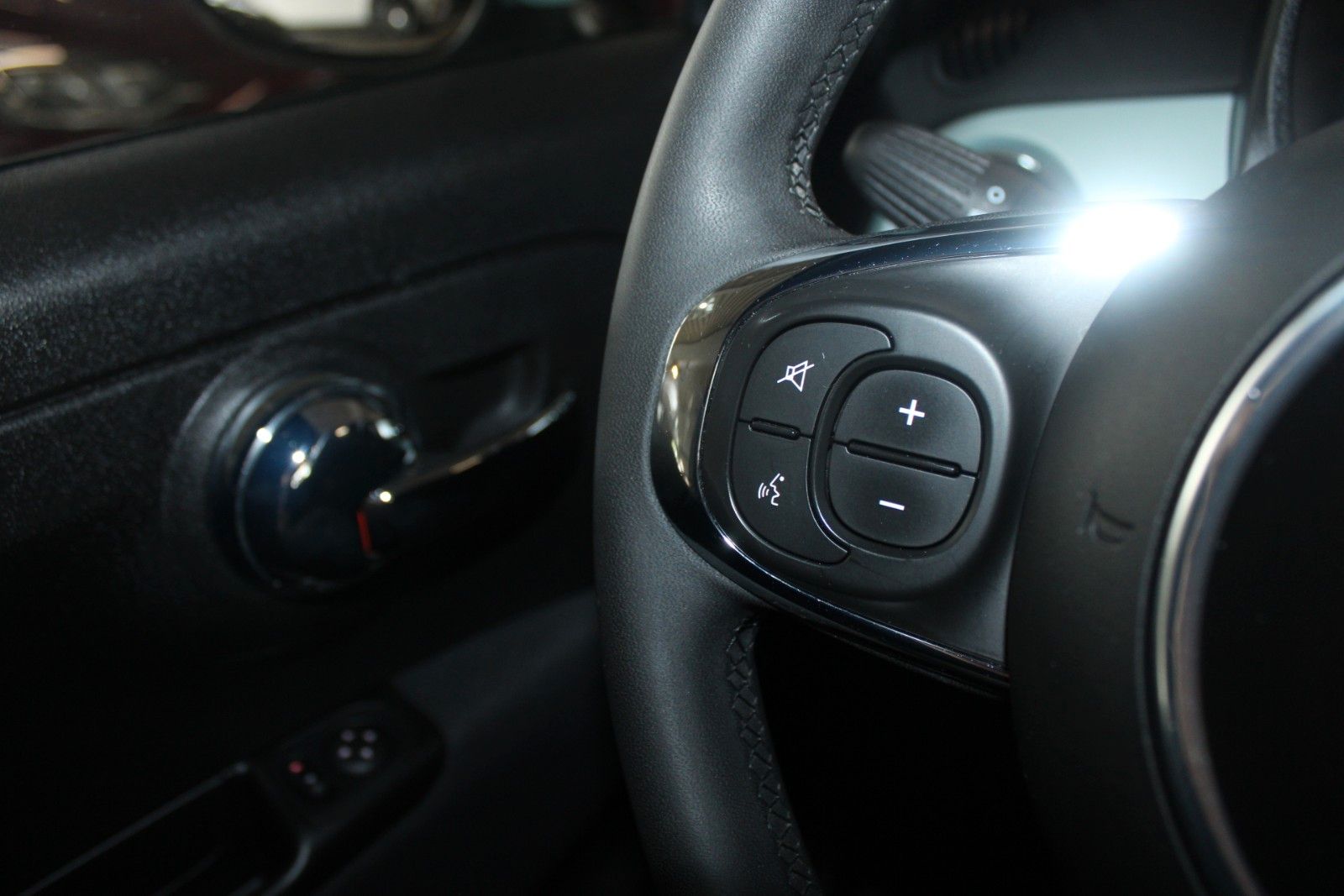 Fahrzeugabbildung Fiat 500C CABRIO Hybrid DOLCEVITA DAB PDC APP LINK