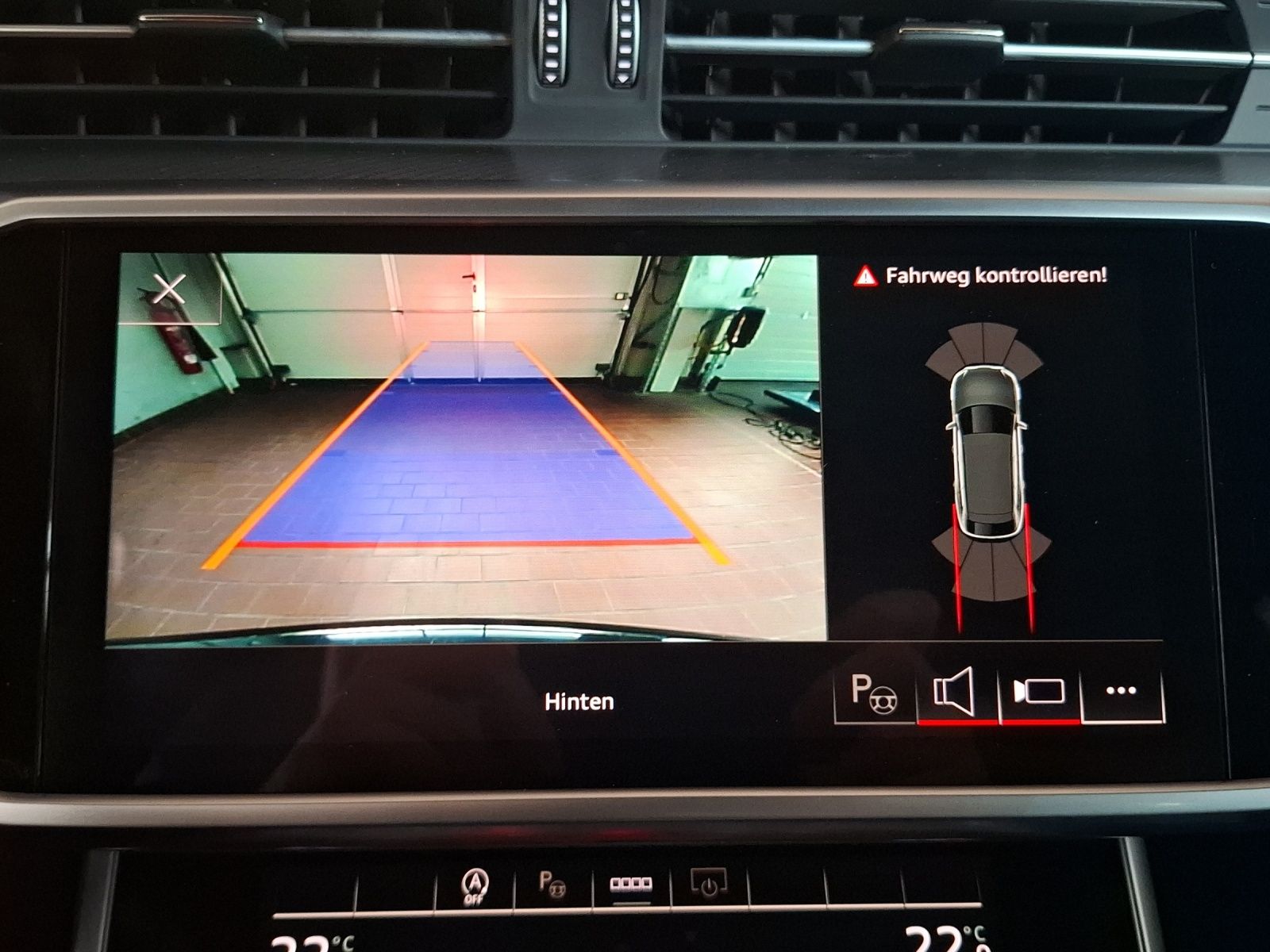Fahrzeugabbildung Audi A6 Avant 40 TDI quattro sport LED Navi ACC AHK R