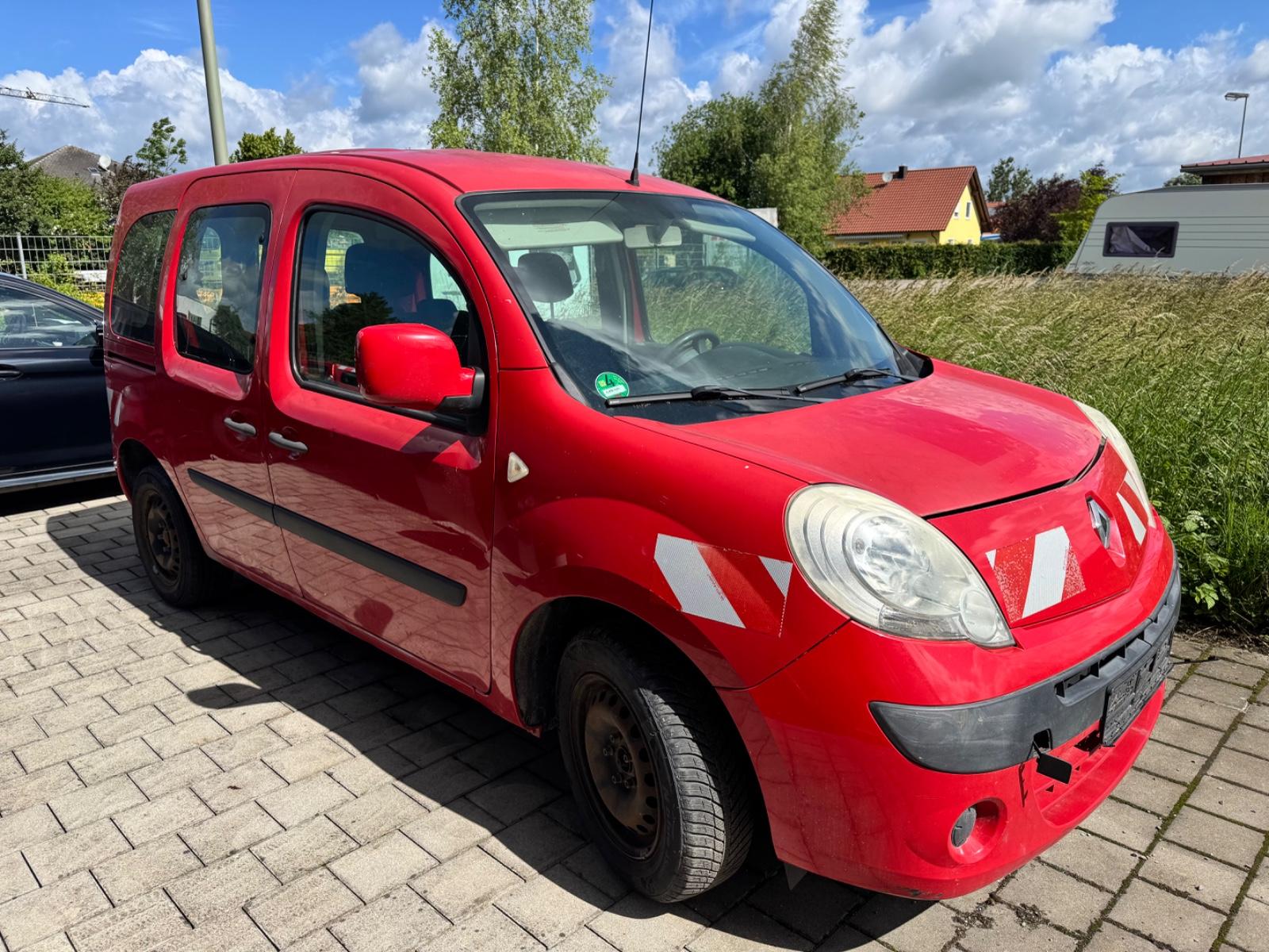 Renault Kangoo 2012 — interior