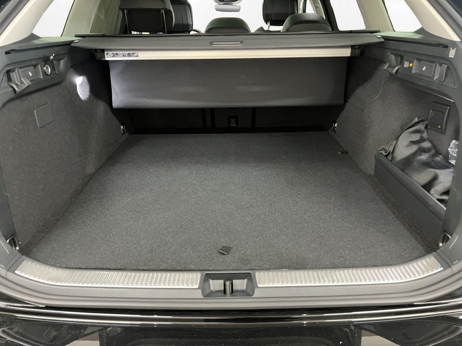 Volkswagen Passat Variant - Bild 22
