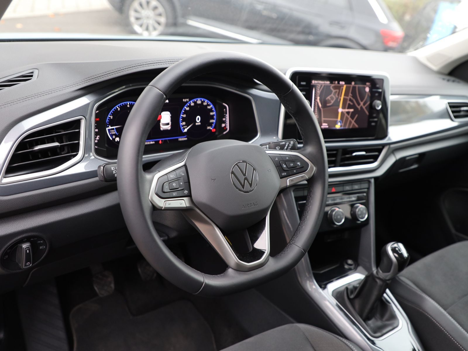 Volkswagen T-Roc - Bild 13