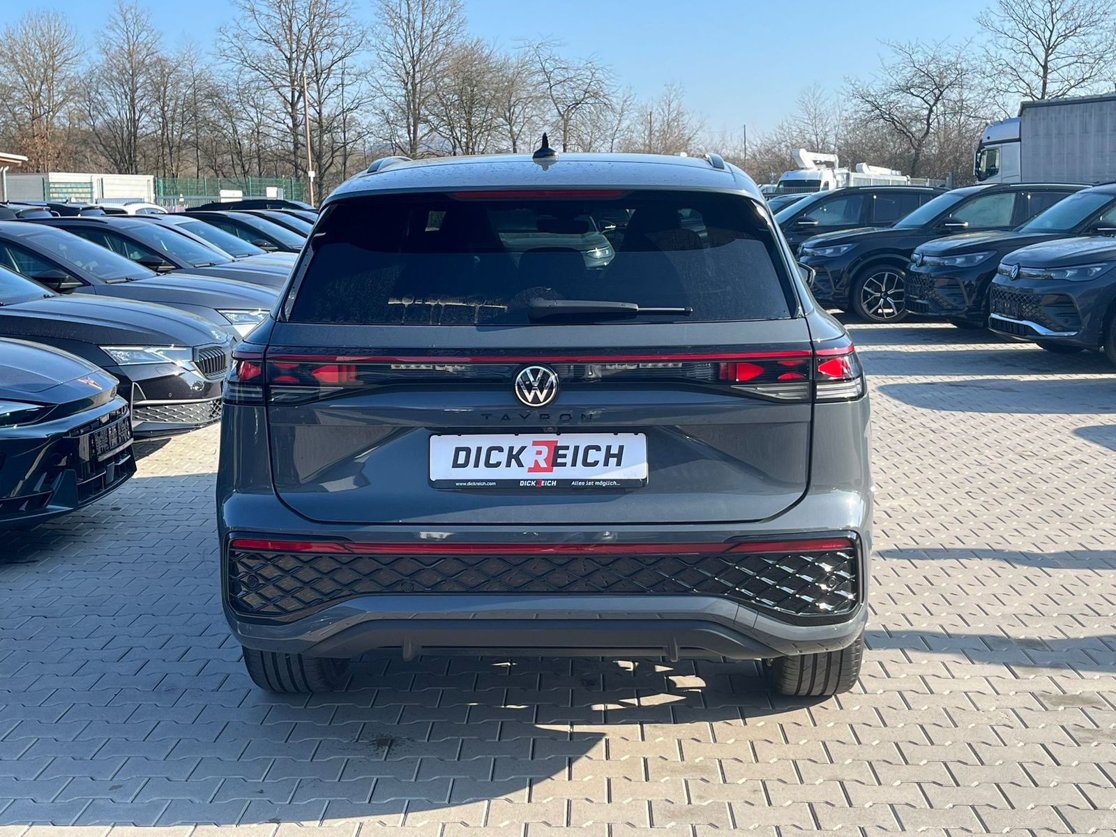 Fahrzeugabbildung Volkswagen Tayron 2.0 TDI 4M R-Line BLACK*7Si*MATRIX*PANO