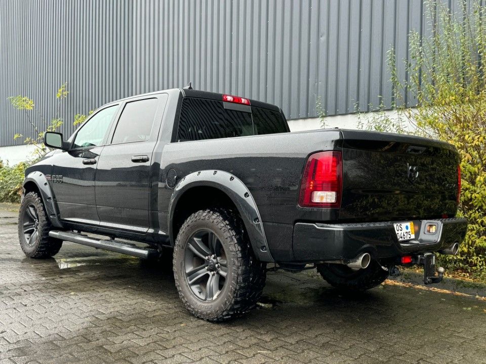 Fahrzeugabbildung Dodge RAM 5.7 4x4 CrewCab Leder MwSt. nur gewerblich!