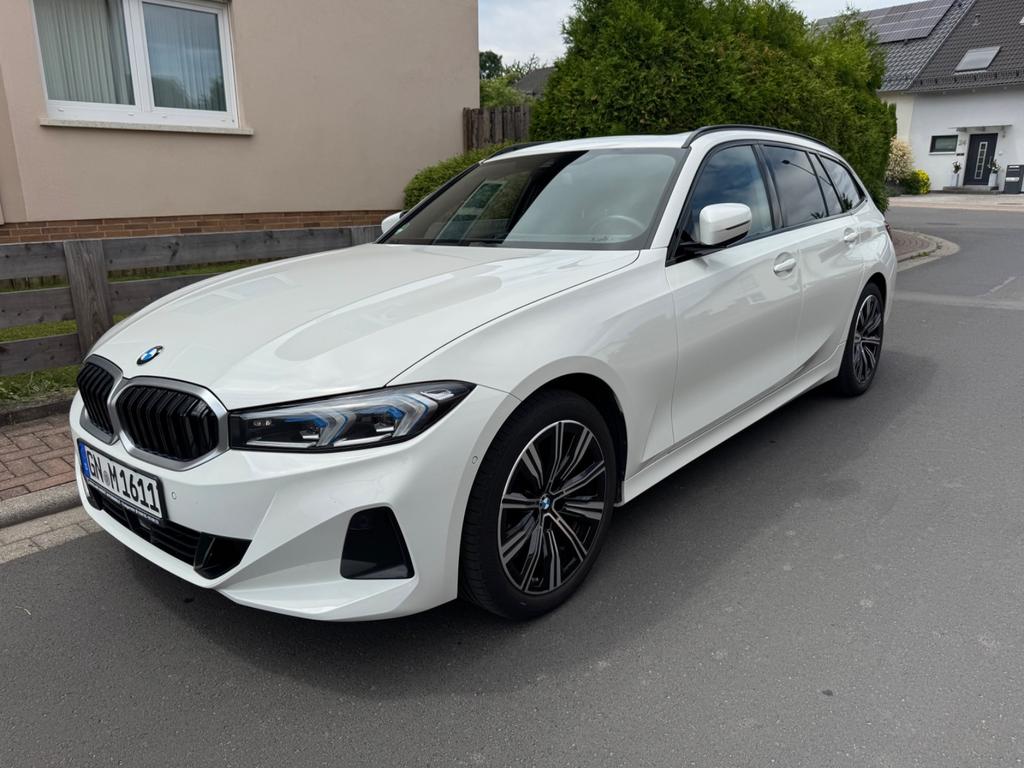 BMW 320 d Touring TOP Ausstattung UVP 71000 EURO 2024