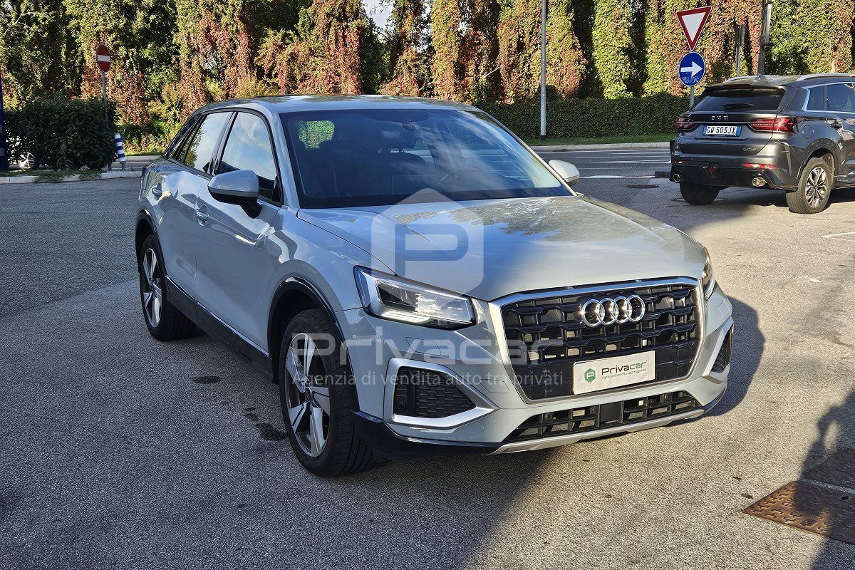 Audi AUDI Q2 35 TFSI Admired imagem 3