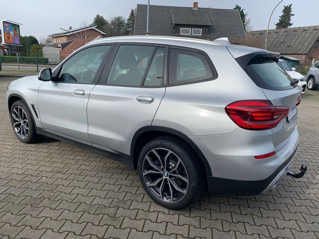Fahrzeugabbildung BMW X3 xDrive 20d Advantage+6d-TEMP+LED+Navi+PDC