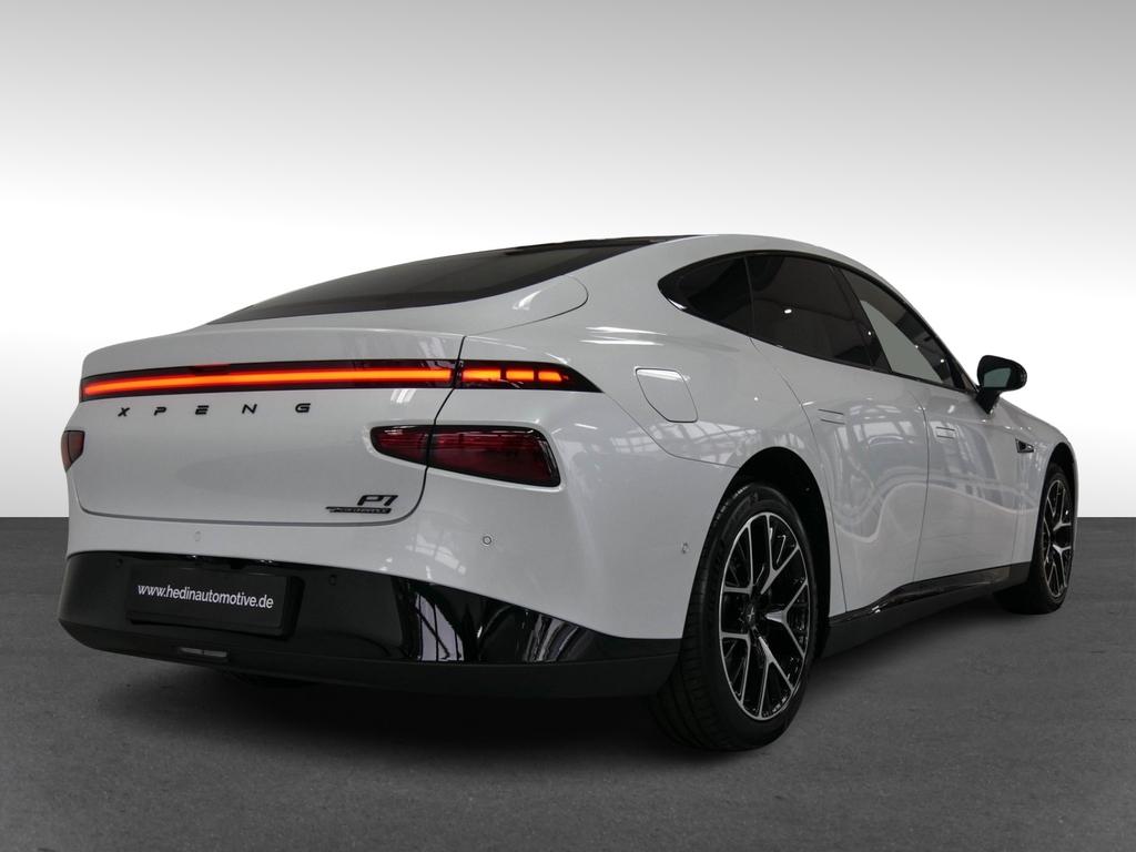 XPENG P7 AWD PERFORMANCE |DISTR|360°|NAVI|LED|PANO|SHZ