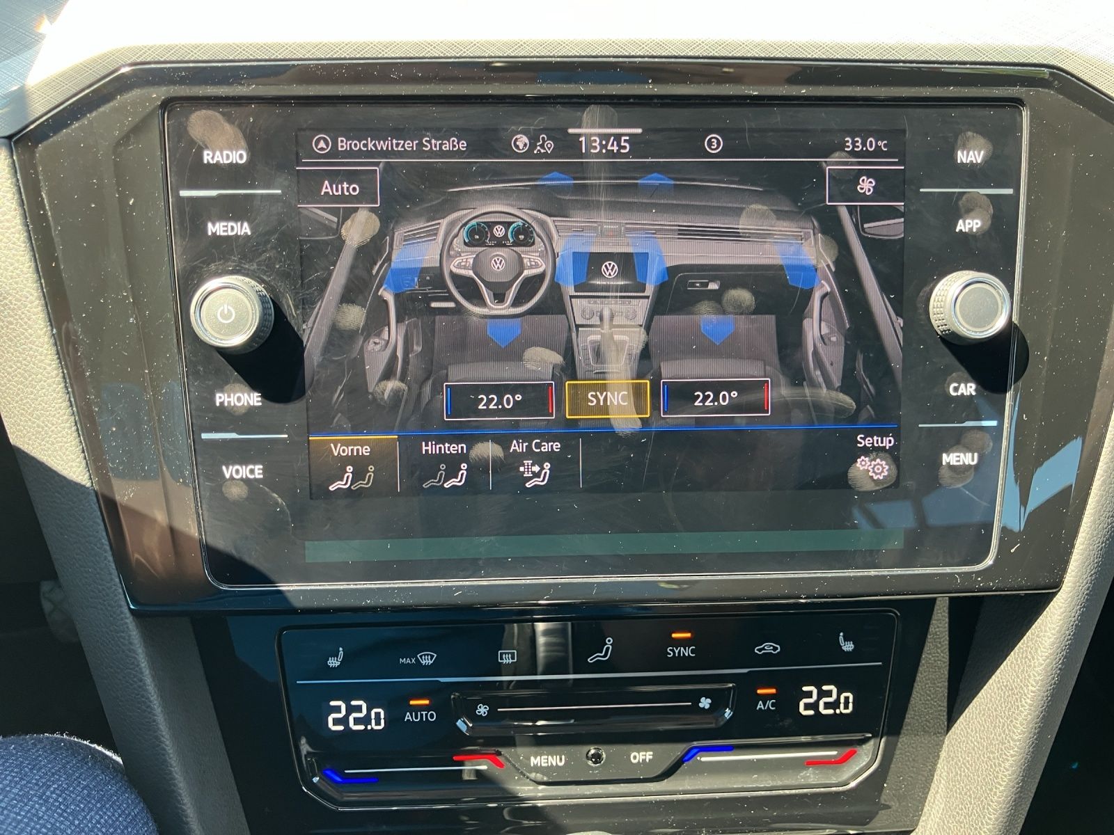 Fahrzeugabbildung Volkswagen Passat Variant TDI Business DSG LED AHK Navi ACC