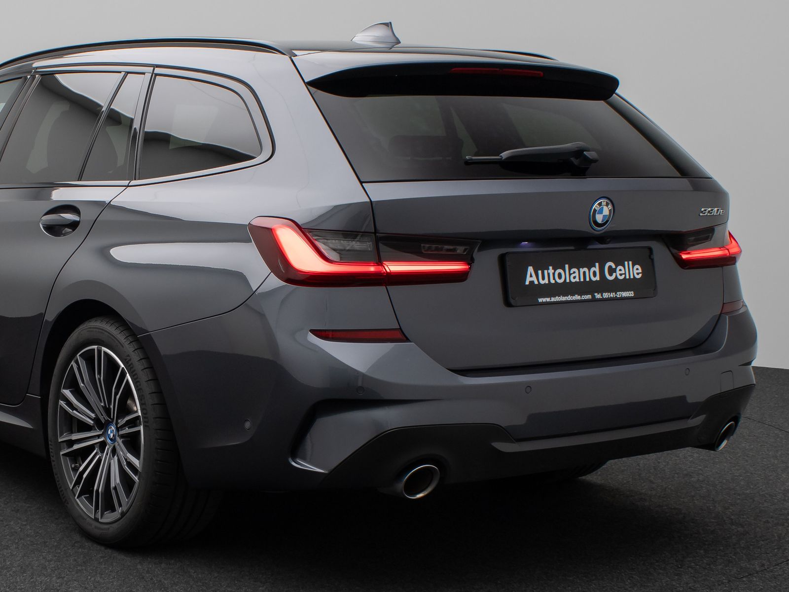 Fahrzeugabbildung BMW 330e M Sport Panorama Kamera Laser HUD DAB HiFi