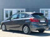 BMW 2 Active Tourer /Navi/PDC/Panorama-Dach - BMW 216