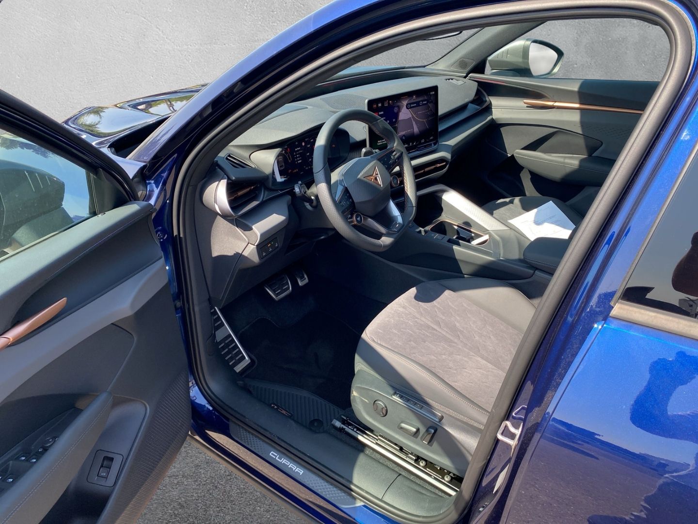 Fahrzeugabbildung CUPRA Terramar 1.5 eTSI 110 kW*NAVI*HUD*PDC*Full-Link