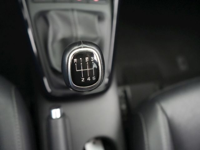 Stonic T-GDI PLATINUM EDITION+AHK+NAVI+RÜCKFAHRK