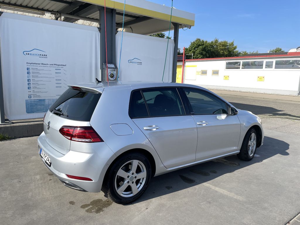 Image of Volkswagen Golf