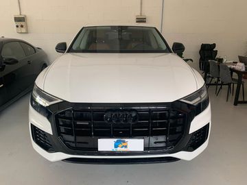 Audi Q8 - 2