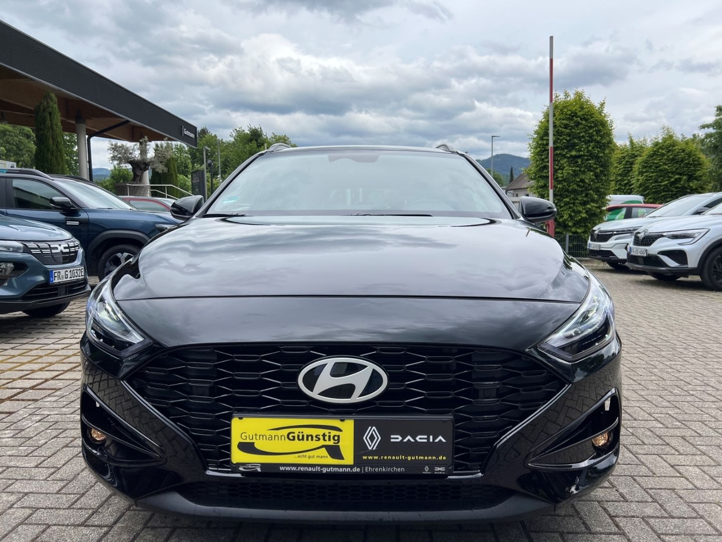 Fahrzeugabbildung Hyundai i30 cw Advantage Navi Digitales Cockpit LED Appl