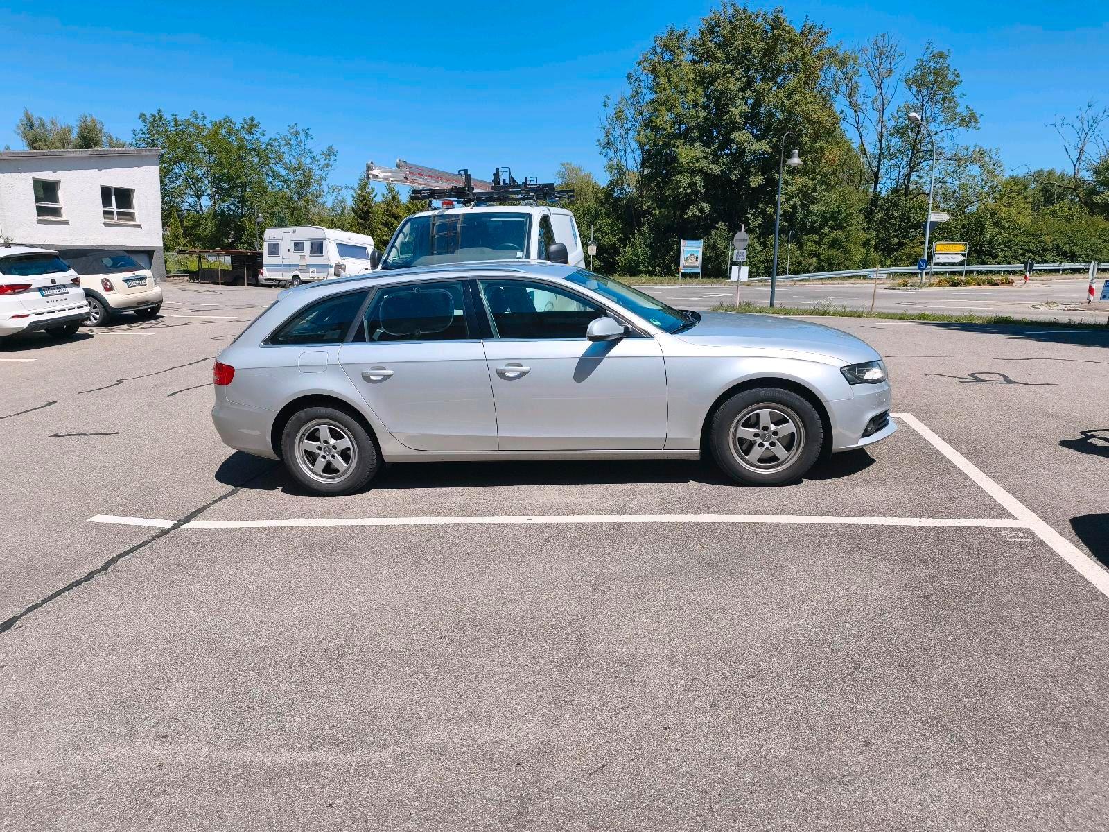 Audi A4 2009 — engine 143 HP (105kW)