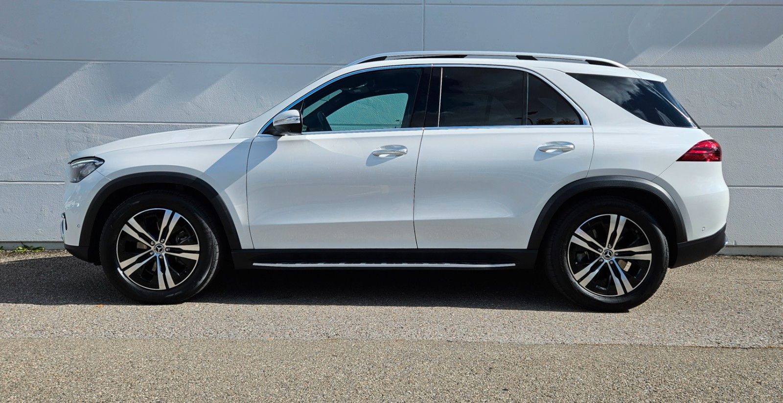 Mercedes-Benz GLE 300d 4M 7-SITZ PANO AIRM BUR HUD BELÜFT 360 foto 2