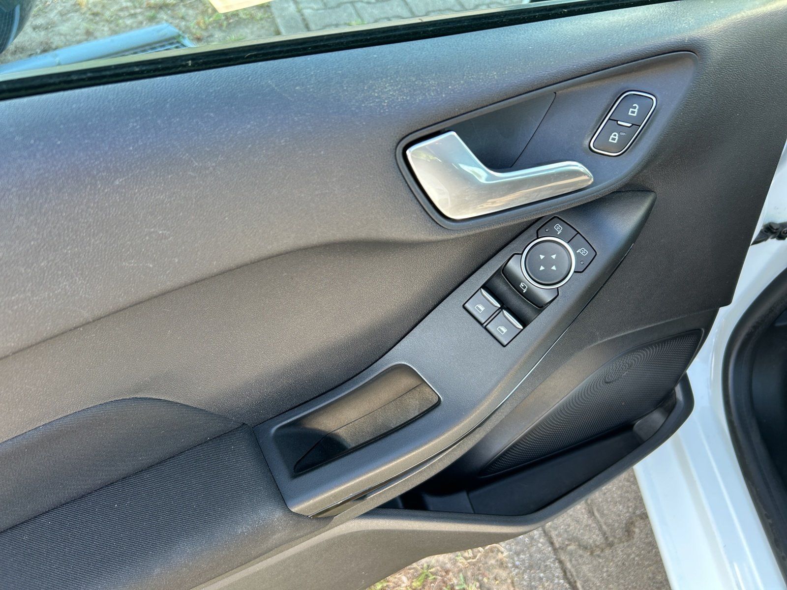 Fahrzeugabbildung Ford Fiesta 1.0 EcoBoost Cool&Connect S/S