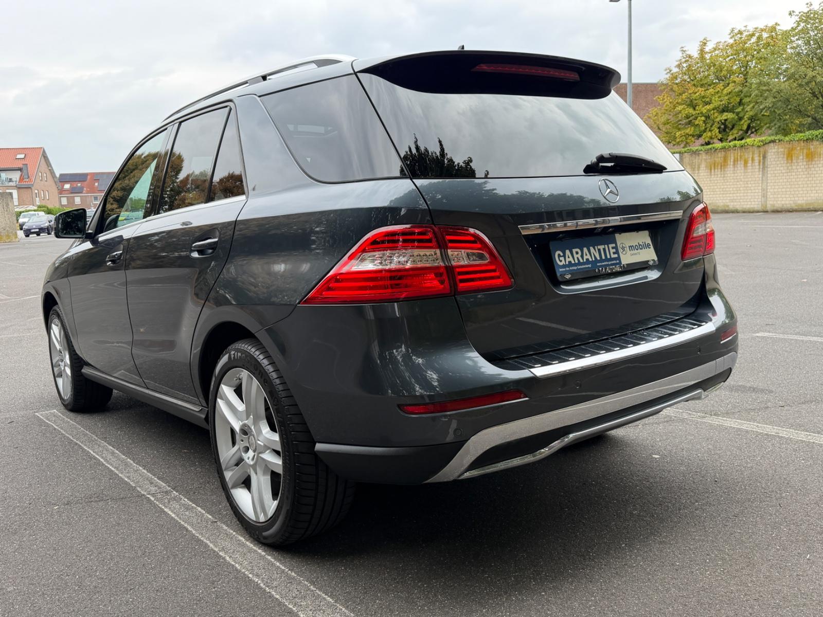 Mercedes-Benz ML 350 CDI BlueTec 4Matic*Panorama*20Zoll*Top*