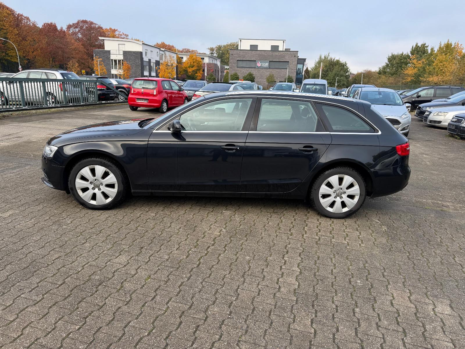 Audi A4 2014 — rear view