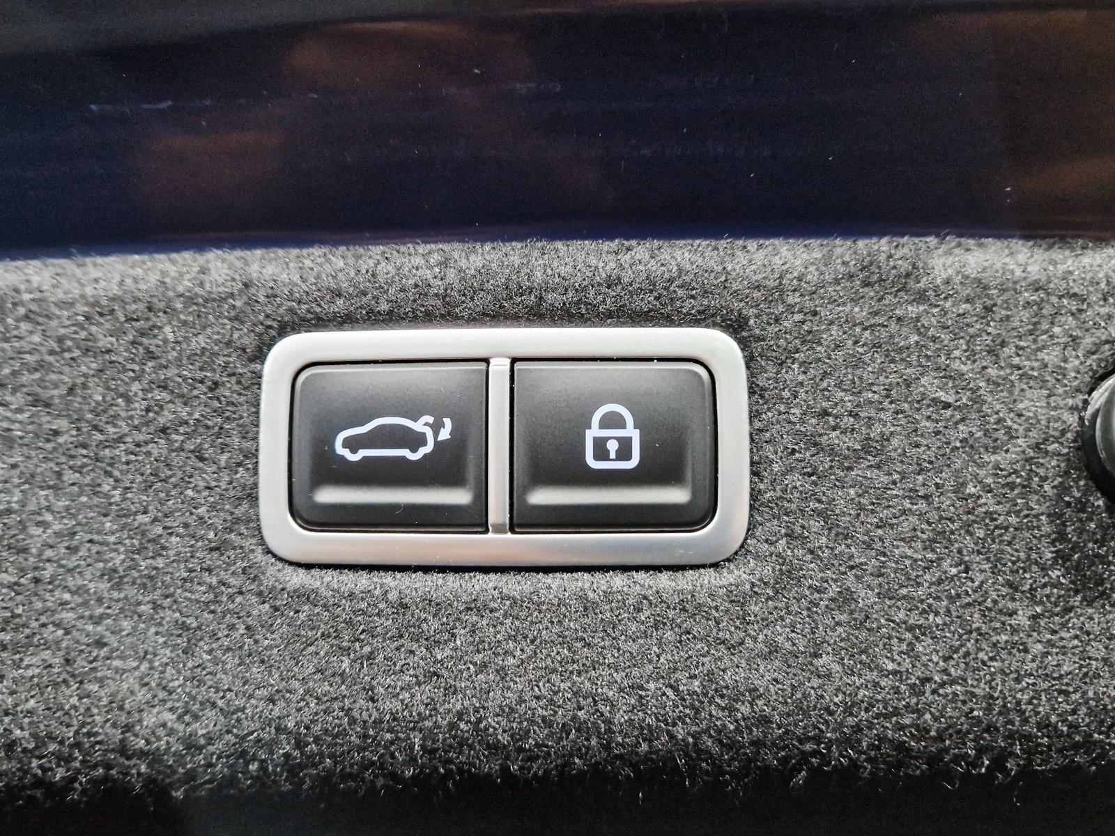 Genesis G70 2.0 T Luxury 4WD|AUTOM|5 *JAHRE*GARANTIE