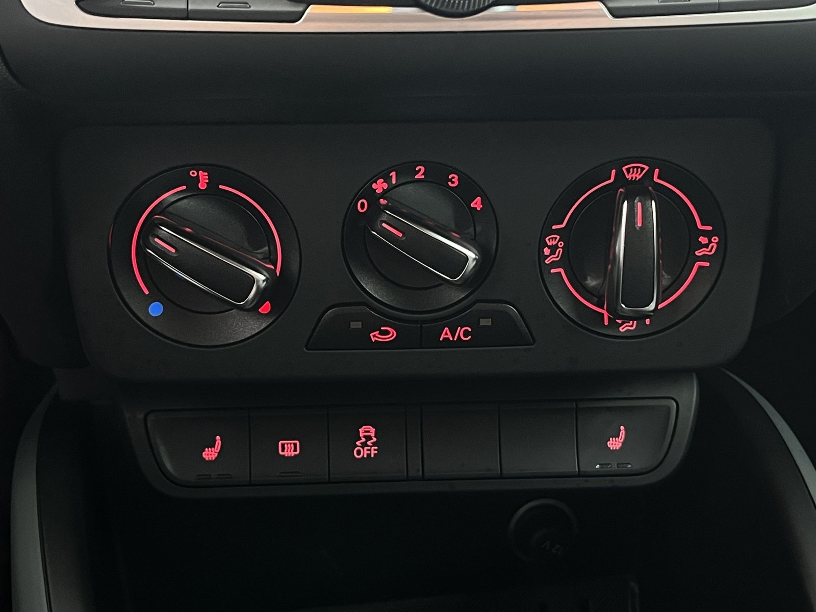 Fahrzeugabbildung Audi A1 1.0 TFSI Sport*Ultra*SHZ*PDC*KLIMA*