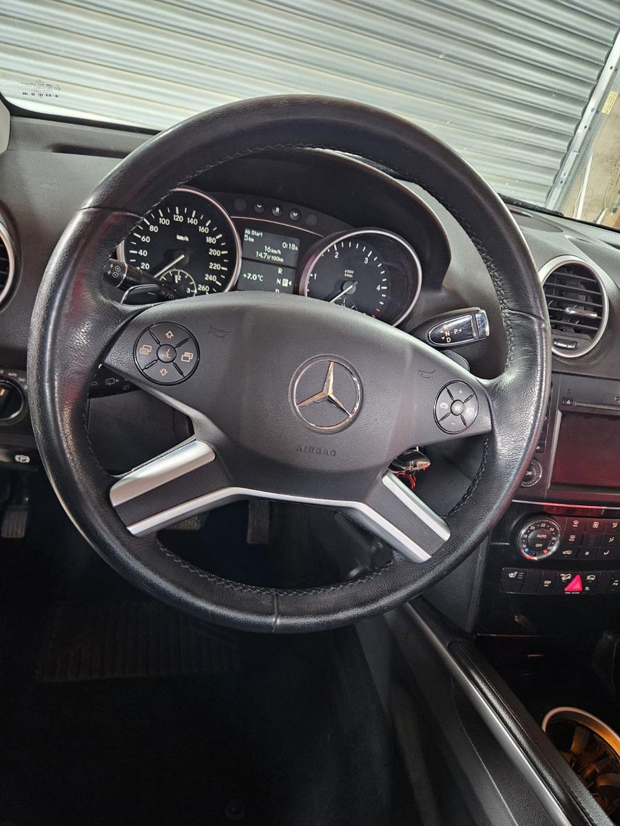 Mercedes-Benz ML 320