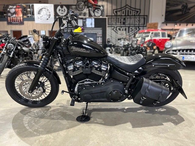 Fahrzeugabbildung Harley-Davidson FXBB Street Bob 107CUI mit Kesstech Auspuff