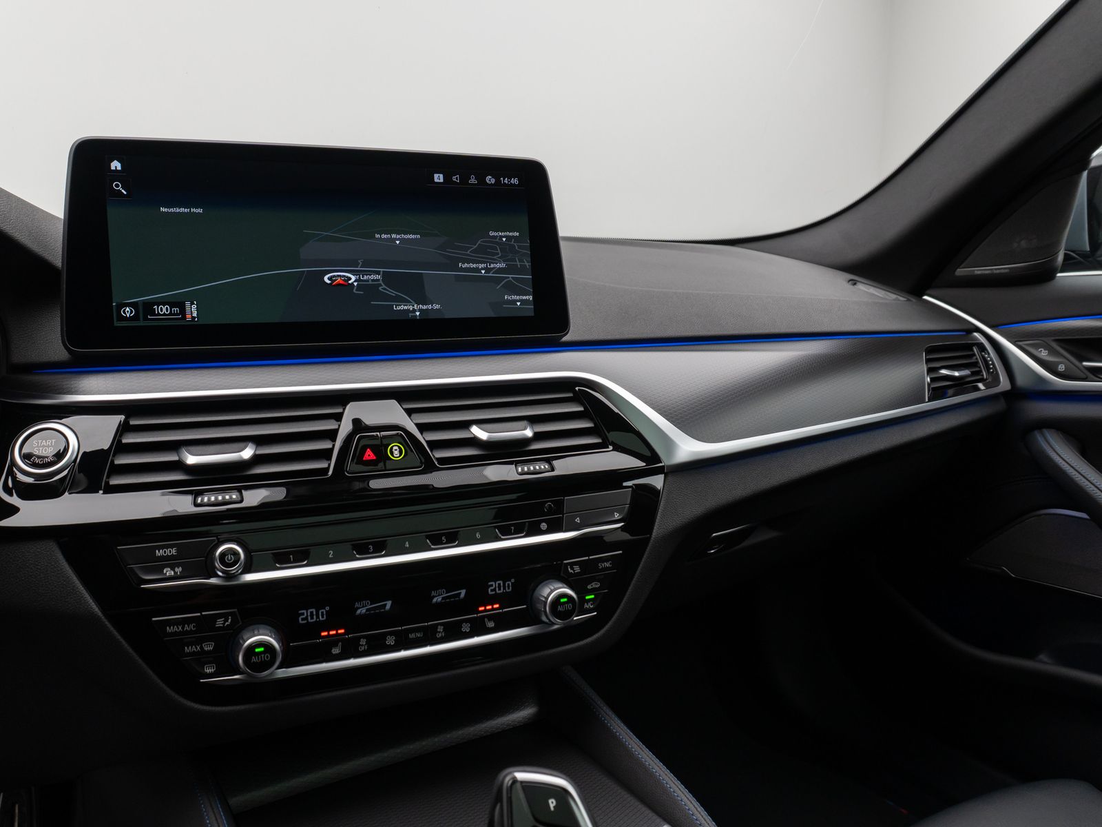 Fahrzeugabbildung BMW 540i xD M Sport Panorama DAB H/K DispKey 19Zoll
