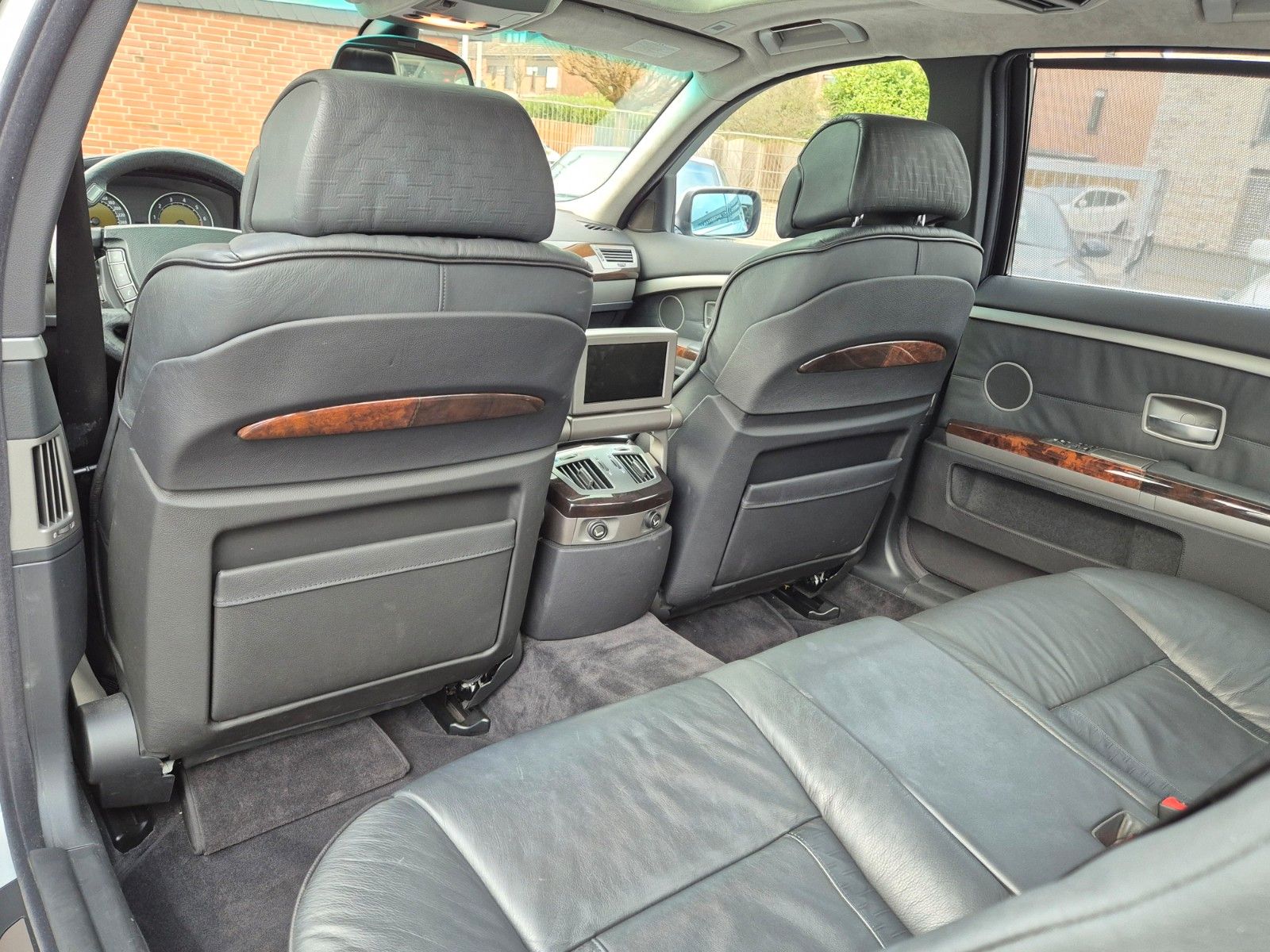 Fahrzeugabbildung BMW 760Li A/Erstlack/Orig. km/Ausnahmezustand