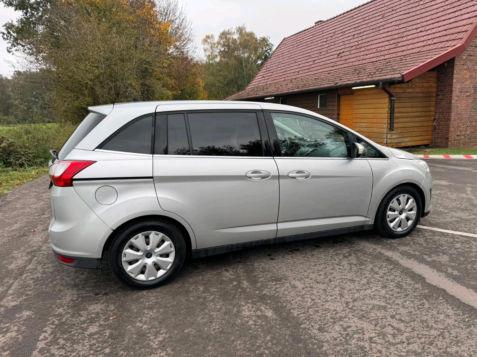 Ford Grand C-MAX 2012 — photo 5