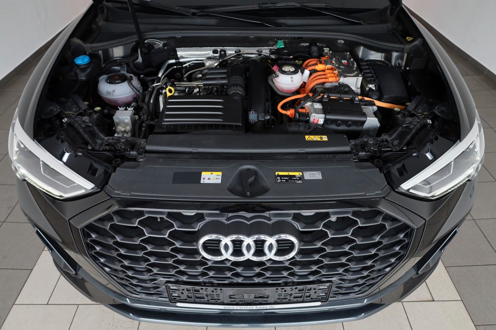Fahrzeugabbildung Audi Q3 Sportback 45 TFSI e, Leder,Navi,SH,Kamera,AHK