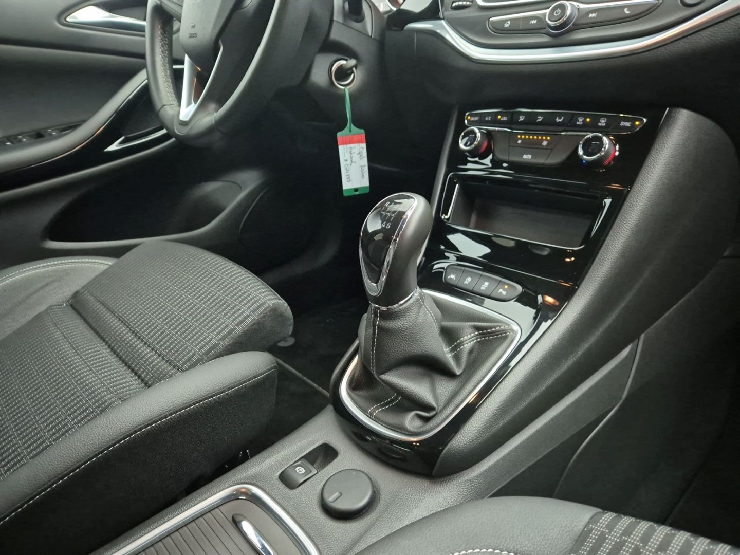 Fahrzeugabbildung Opel Astra K Elegance Start Stop EU6d ASTRA Turbo 1.2