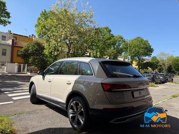 Audi Q7 - 7