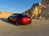 Tesla Model 3 Highland Long Range AWD  Ultra Red - Tesla Gebrauchtwagen von 2024