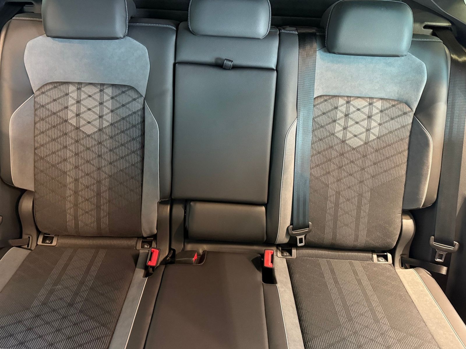 Volkswagen Tiguan 2.0 TSI R-Line 4Motion AHK Alarmanlage foto 14